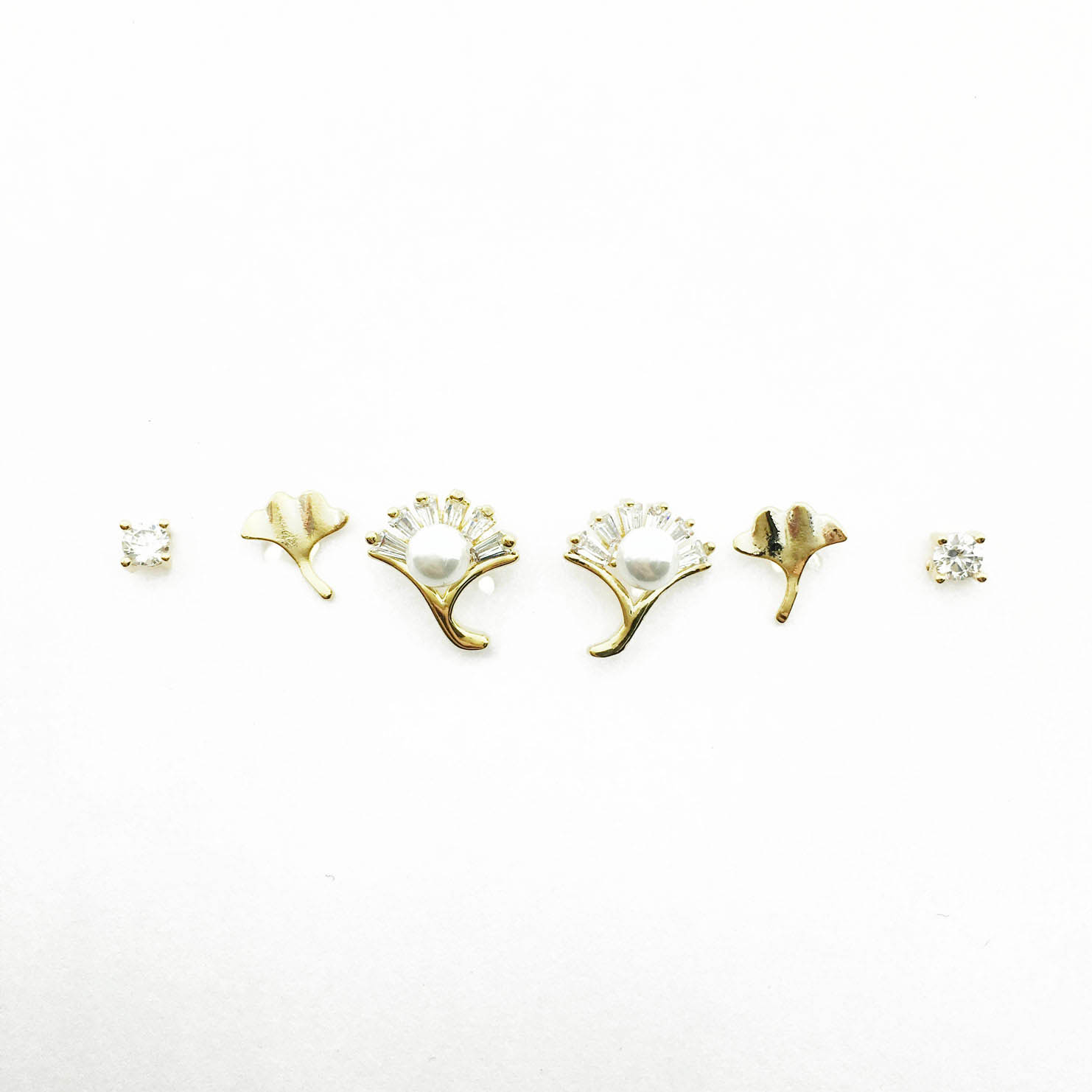 韓國 925純銀 水鑽 珍珠 銀杏葉 一卡六入 耳針式耳環