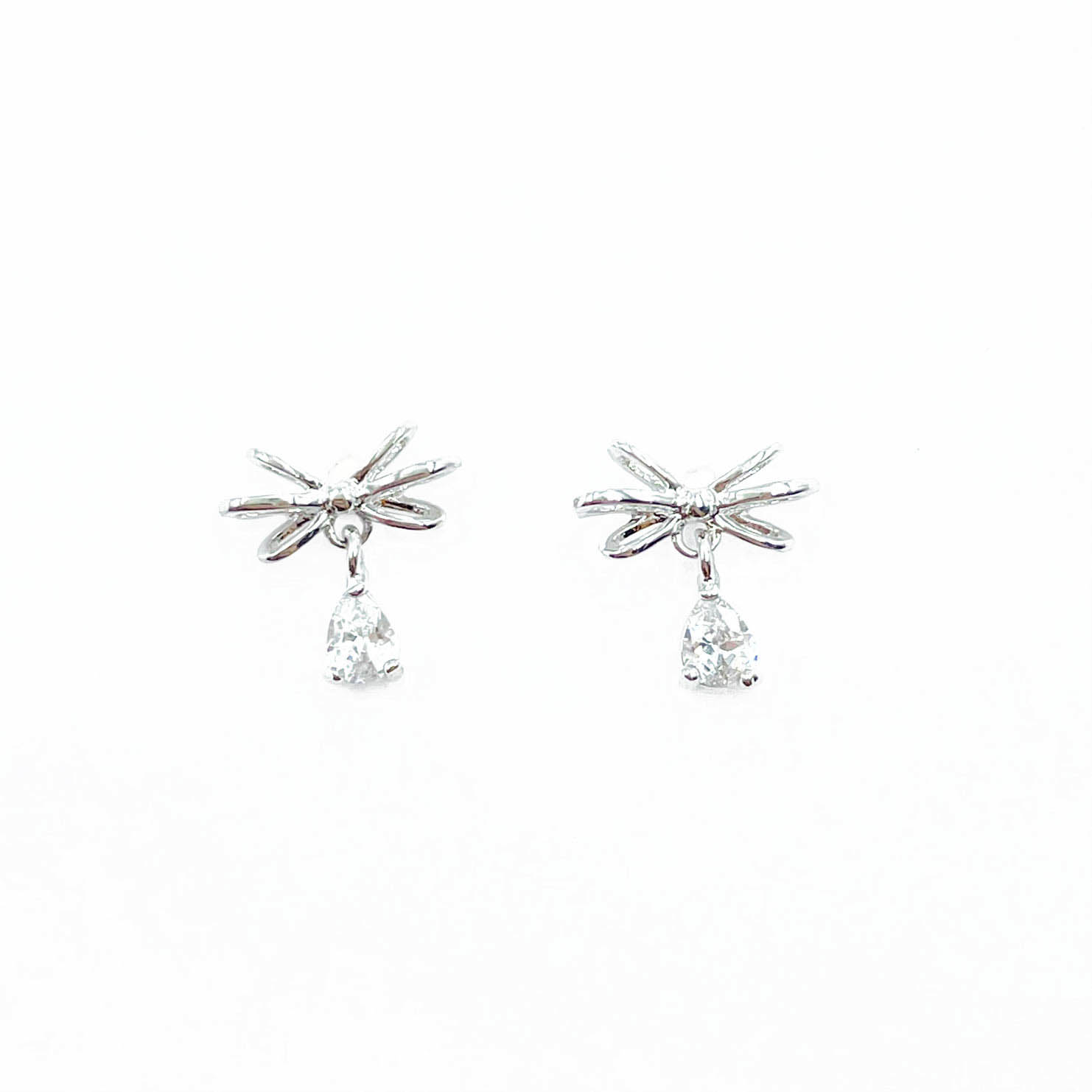 韓國 925純銀 水鑽 線條 蝴蝶結 垂墜感 氣質 耳針式耳環