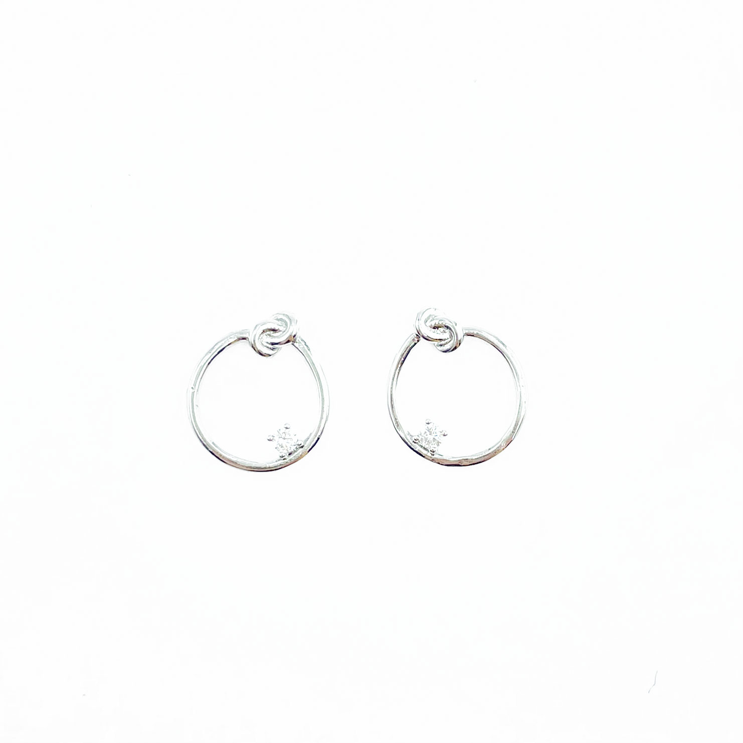 韓國 925純銀 水鑽 圓圈 扭結 氣質 耳針式耳環